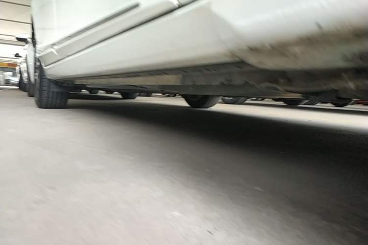 Used Toyota Corolla 2017 Revised Dual-Engine 1.8L E-CVT Elite Edition Right Side Sill