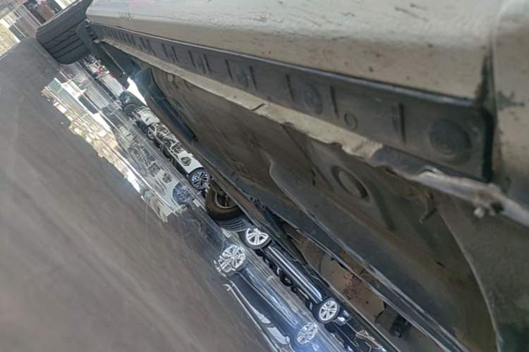 Used Toyota Corolla 2017 Revised Version 1.2T S-CVT GL Right Side Sill