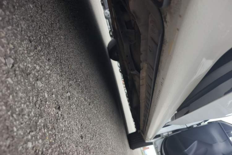 Used Toyota Corolla 2017 Revised Version 1.2T Manual GL Right Side Sill