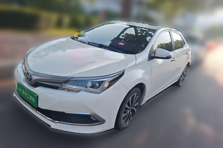 Toyota Corolla 2017 Revised Dual-Engine 1.8L E-CVT Leading Edition مستعملة Guazi used car, China used car export, Used car for sale, Used cars, Cheapest cars for sale