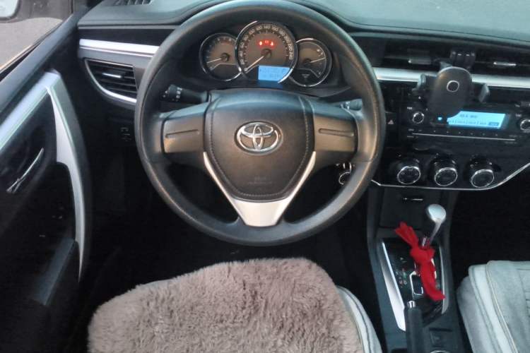 Used Toyota Corolla 2017 Revised Version 1.6L S-CVT GL Steering Wheel