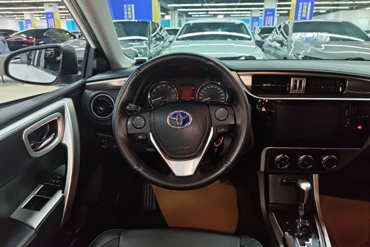 Used Toyota Corolla 2017 Revised Version 1.2T S-CVT GL-i Leather Edition Steering Wheel