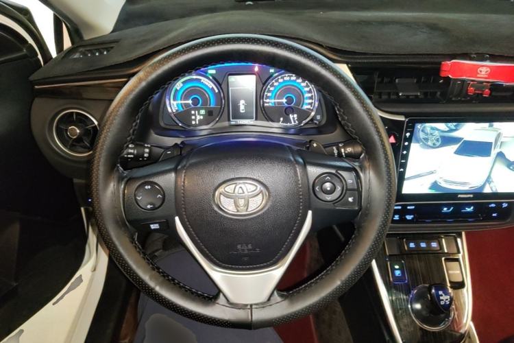 Used Toyota Corolla 2017 Revised Dual-Engine 1.8L E-CVT Elite Edition Steering Wheel