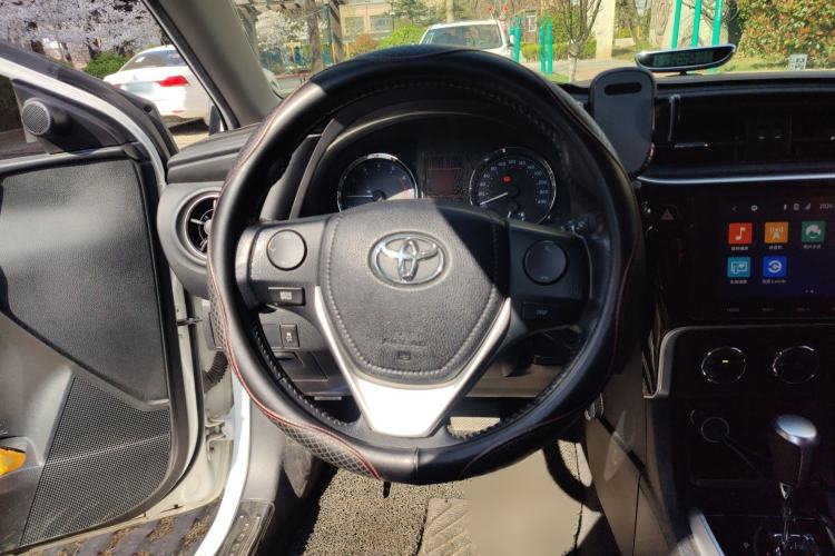 Used Toyota Corolla 2017 Revised Version 1.2T S-CVT GL-i Leather Edition Steering Wheel