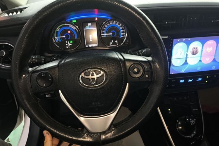 Used Toyota Corolla 2017 Revised Dual-Engine 1.8L E-CVT Leading Edition Steering Wheel