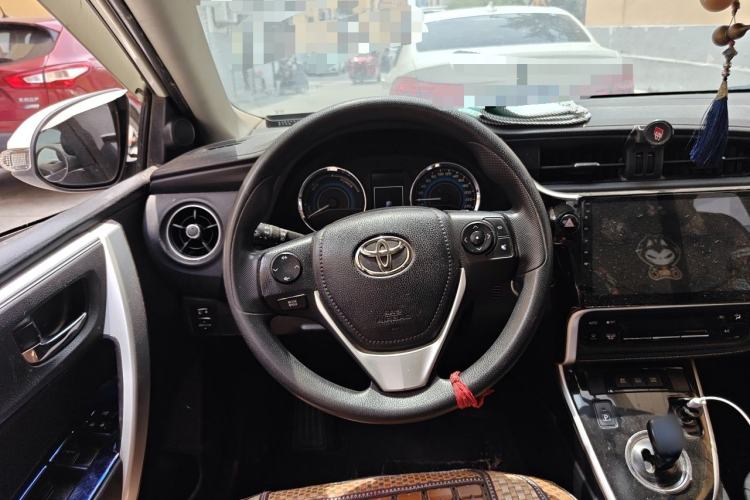 Used Toyota Corolla 2017 Revised Dual-Engine 1.8L E-CVT Leading Edition Steering Wheel