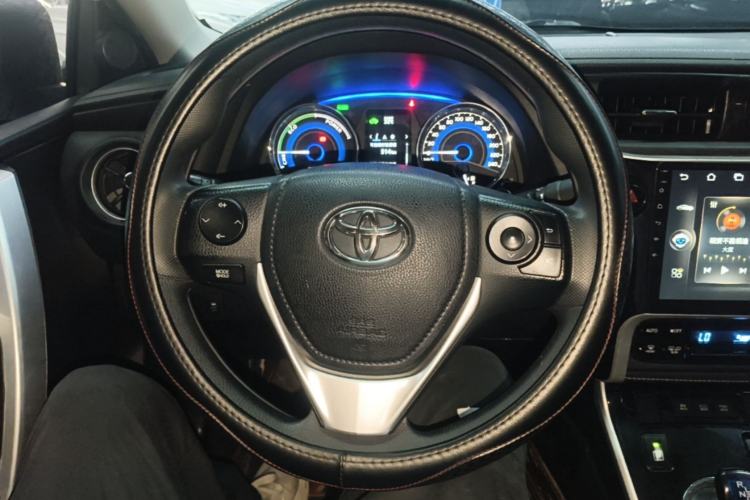 Used Toyota Corolla 2017 Revised Dual-Engine 1.8L E-CVT Leading Edition Steering Wheel
