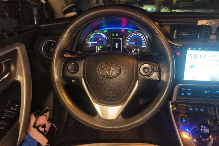 Used Toyota Corolla 2017 Revised Dual-Engine 1.8L E-CVT Leading Edition Steering Wheel