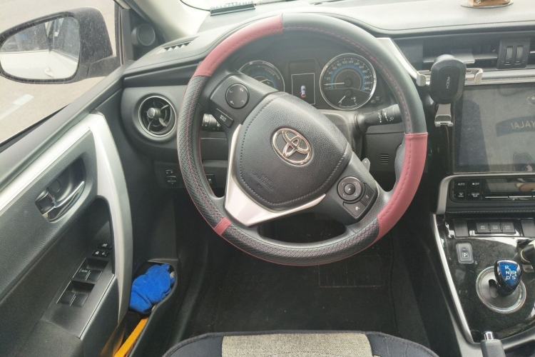 Used Toyota Corolla 2017 Revised Dual-Engine 1.8L E-CVT Leading Edition Steering Wheel