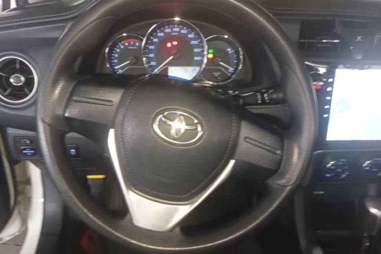 Used Toyota Corolla 2017 Revised Version 1.2T S-CVT GL Steering Wheel
