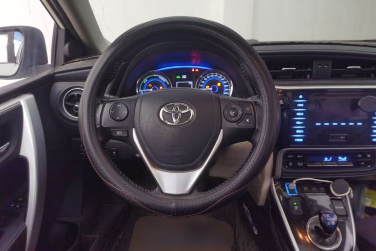 Used Toyota Corolla 2017 Revised Dual-Engine 1.8L E-CVT Elite Edition Steering Wheel