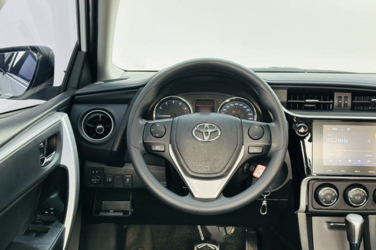 Used Toyota Corolla 2017 Revised Version 1.2T S-CVT GL-i Steering Wheel