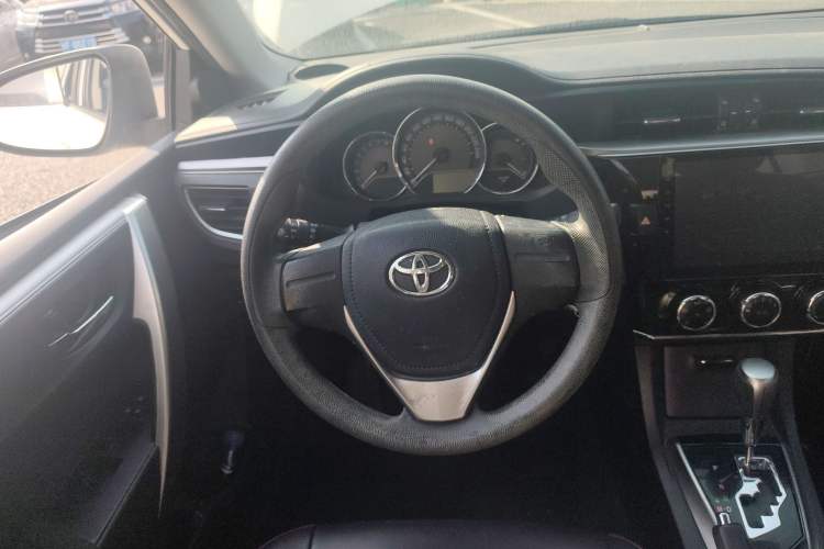 Used Toyota Corolla 2017 1.2T CVT GL Steering Wheel