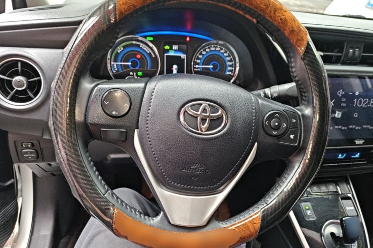 Used Toyota Corolla 2017 Revised Dual-Engine 1.8L E-CVT Elite Edition Steering Wheel