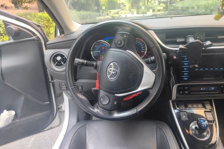 Used Toyota Corolla 2017 Revised Dual-Engine 1.8L E-CVT Elite Edition Steering Wheel