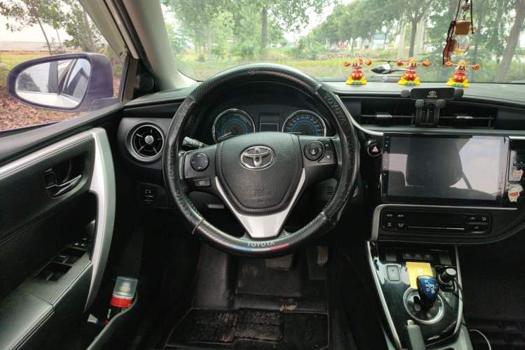 Used Toyota Corolla 2017 Revised Dual-Engine 1.8L E-CVT Elite Edition Steering Wheel