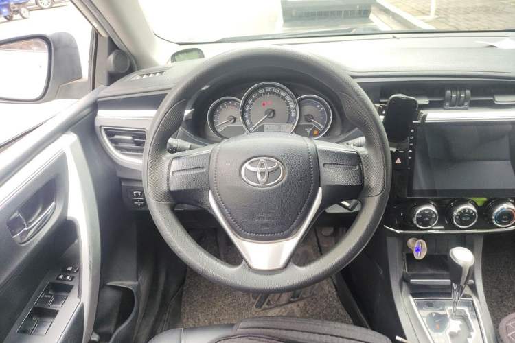 Used Toyota Corolla 2017 Revised Version 1.6L S-CVT GL Steering Wheel