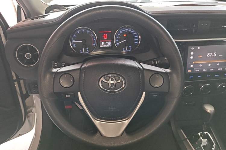 Used Toyota Corolla 2017 Revised Version 1.2T S-CVT GL-i Steering Wheel