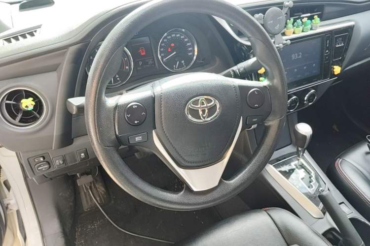 Used Toyota Corolla 2017 Revised Version 1.2T S-CVT GL-i Steering Wheel