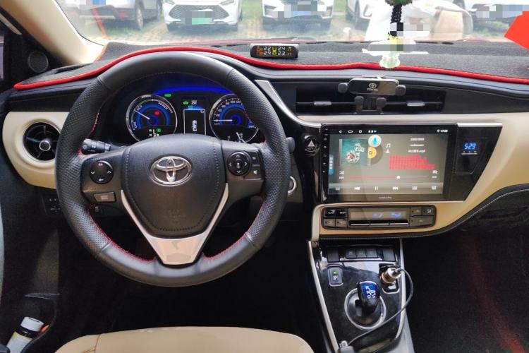 Used Toyota Corolla 2017 Revised Dual-Engine 1.8L E-CVT Elite Edition Steering Wheel