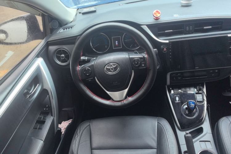Used Toyota Corolla 2017 Revised Dual-Engine 1.8L E-CVT Elite Edition Steering Wheel