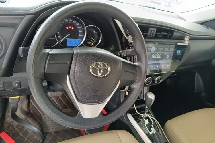 Used Toyota Corolla 2017 Revised Version 1.2T S-CVT GL Steering Wheel