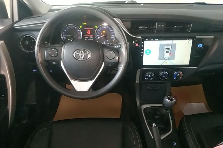 Used Toyota Corolla 2017 Revised Version 1.2T Manual GL-i Steering Wheel