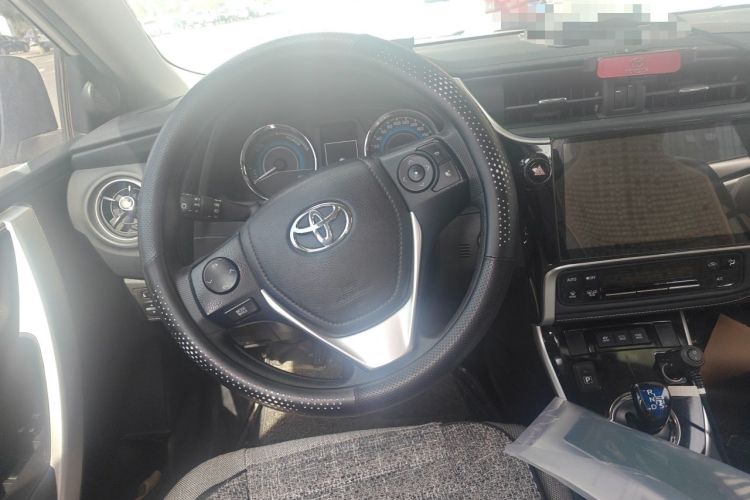 Used Toyota Corolla 2017 Revised Dual-Engine 1.8L E-CVT Leading Edition Steering Wheel