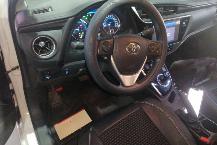 Used Toyota Corolla 2017 Revised Dual-Engine 1.8L E-CVT Leading Edition Steering Wheel