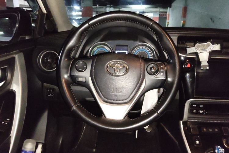Used Toyota Corolla 2017 Revised Dual-Engine 1.8L E-CVT Elite Edition Steering Wheel