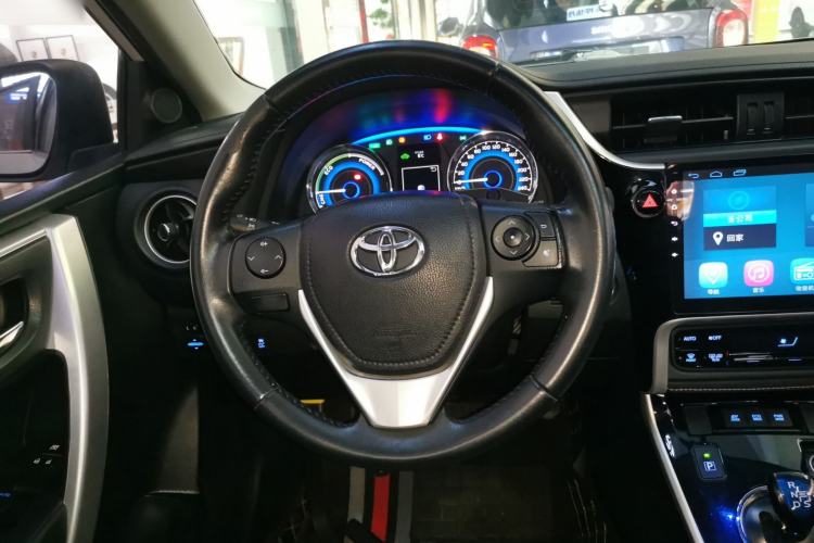 Used Toyota Corolla 2017 Revised Dual-Engine 1.8L E-CVT Elite Edition Steering Wheel