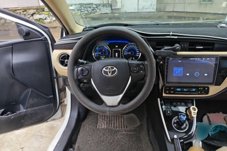 Used Toyota Corolla 2017 Revised Dual-Engine 1.8L E-CVT Leading Edition Steering Wheel