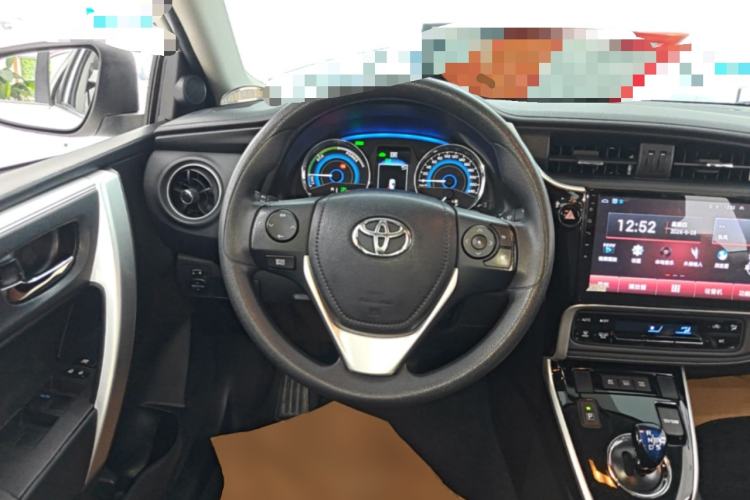Used Toyota Corolla 2017 Revised Dual-Engine 1.8L E-CVT Leading Edition Steering Wheel