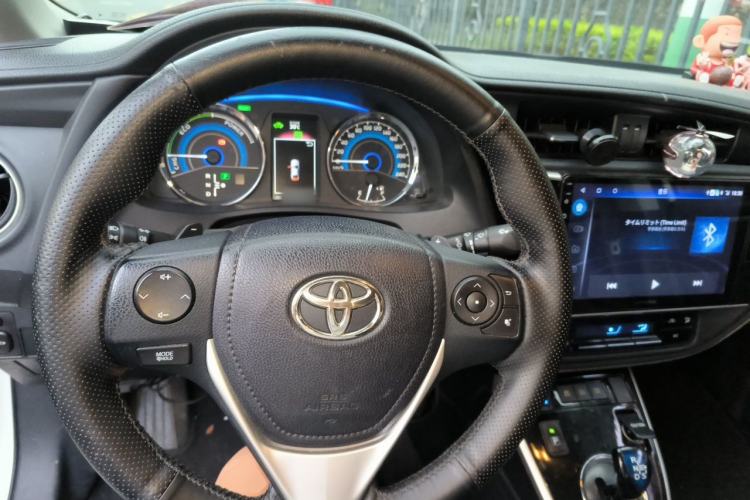 Used Toyota Corolla 2017 Revised Dual-Engine 1.8L E-CVT Elite Edition Steering Wheel