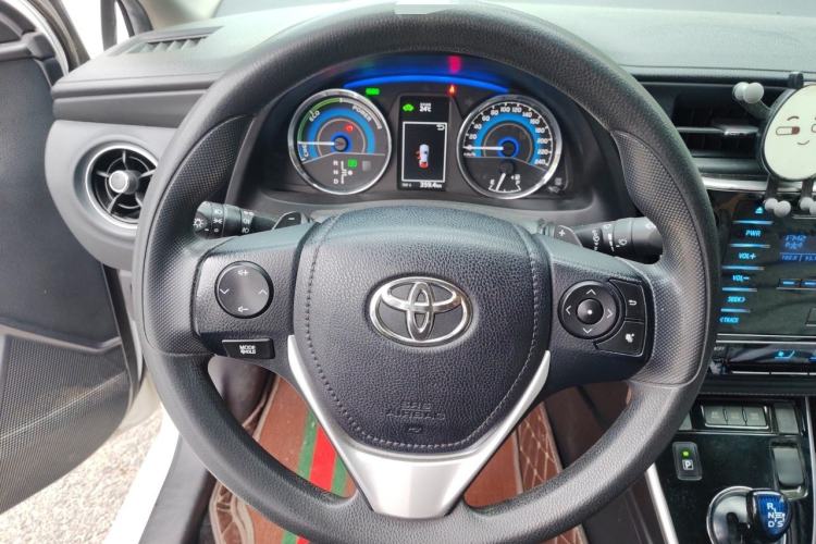 Used Toyota Corolla 2017 Revised Dual-Engine 1.8L E-CVT Leading Edition Steering Wheel