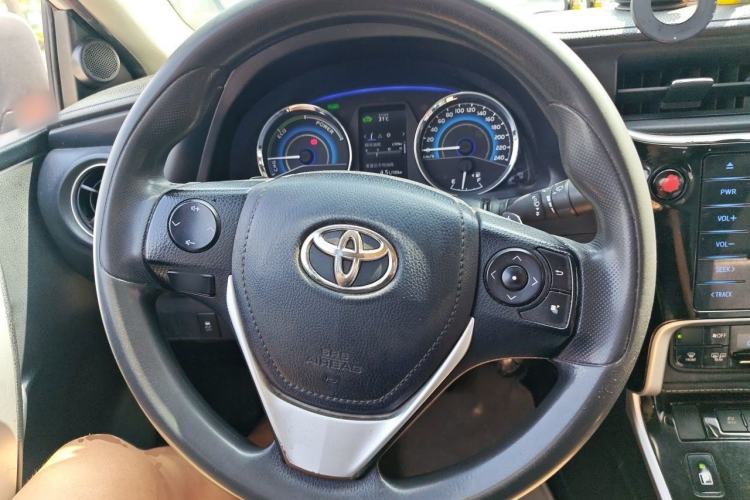Used Toyota Corolla 2017 Revised Dual-Engine 1.8L E-CVT Leading Edition Steering Wheel