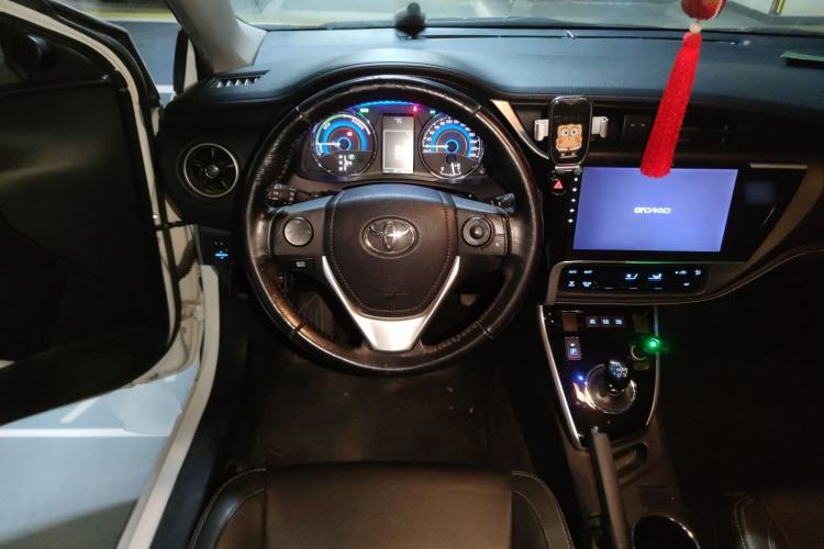 Used Toyota Corolla 2017 Revised Dual-Engine 1.8L E-CVT Elite Edition Steering Wheel