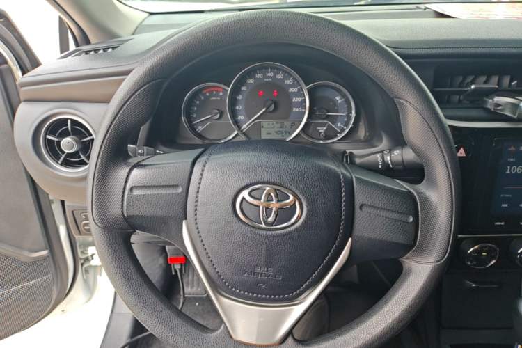 Used Toyota Corolla 2017 Revised Version 1.2T S-CVT GL Steering Wheel