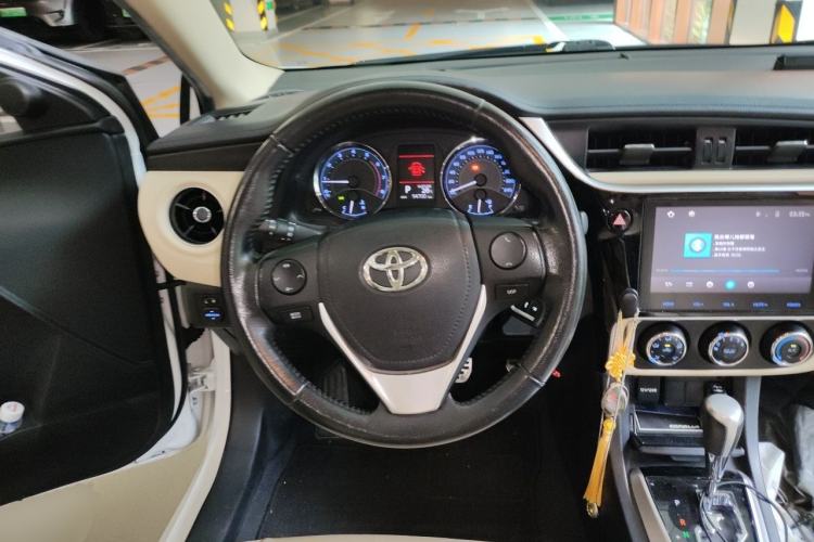 Used Toyota Corolla 2017 Revised Version 1.2T S-CVT GL-i Leather Edition Steering Wheel