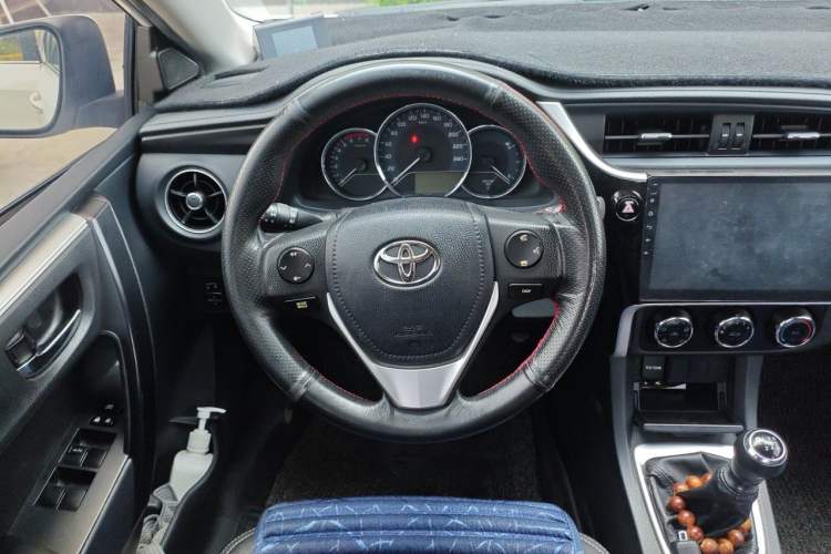 Used Toyota Corolla 2017 Revised Version 1.2T Manual GL Steering Wheel