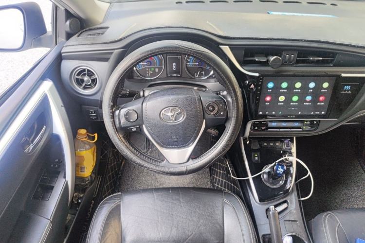 Used Toyota Corolla 2017 Revised Dual-Engine 1.8L E-CVT Elite Edition Steering Wheel