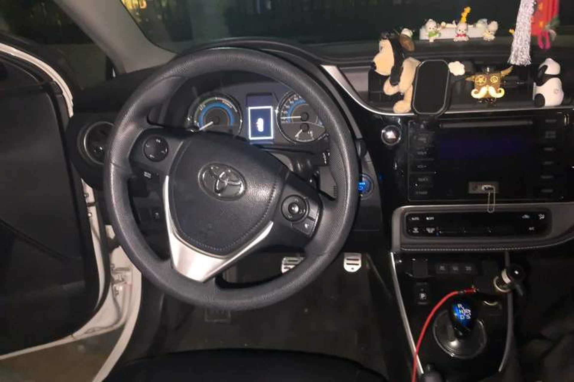 Used Toyota Corolla 2017 Revised Dual-Engine 1.8L E-CVT Leading Edition Steering Wheel