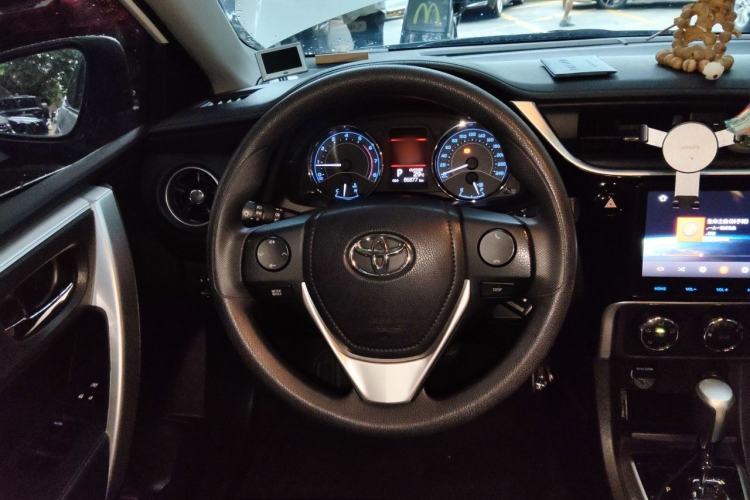 Used Toyota Corolla 2017 1.2T CVT GL-i Leather Edition Steering Wheel