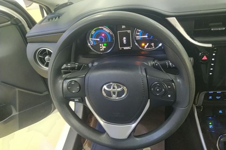 Used Toyota Corolla 2017 Revised Dual-Engine 1.8L E-CVT Leading Edition Steering Wheel