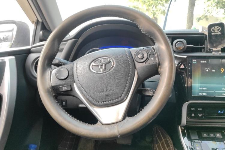 Used Toyota Corolla 2017 Revised Dual-Engine 1.8L E-CVT Leading Edition Steering Wheel