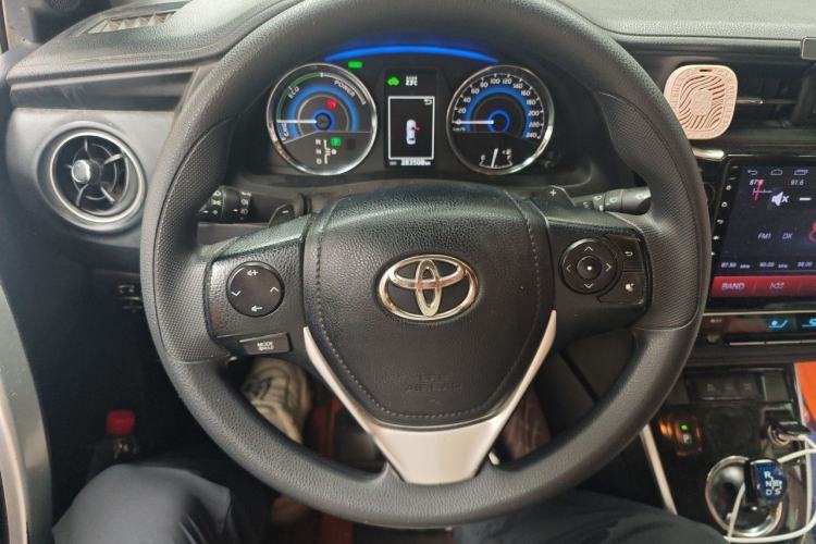 Used Toyota Corolla 2017 Revised Dual-Engine 1.8L E-CVT Leading Edition Steering Wheel