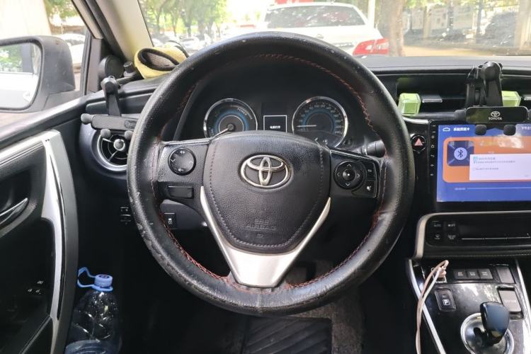 Used Toyota Corolla 2017 Revised Dual-Engine 1.8L E-CVT Luxury Edition Steering Wheel