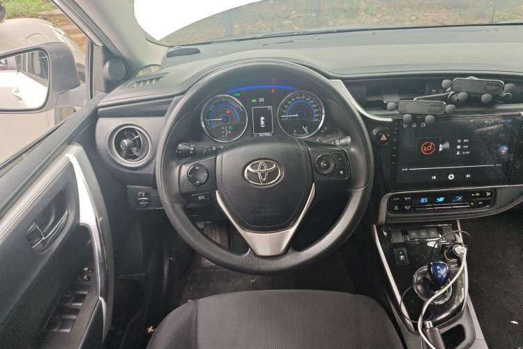 Used Toyota Corolla 2017 Revised Dual-Engine 1.8L E-CVT Leading Edition Steering Wheel