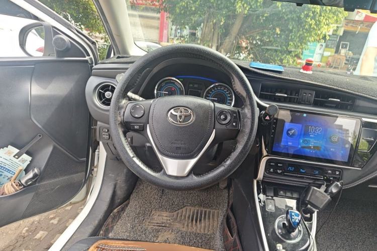 Used Toyota Corolla 2017 Revised Dual-Engine 1.8L E-CVT Elite Edition Steering Wheel