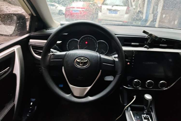 Used Toyota Corolla 2017 Revised Version 1.6L S-CVT GL Steering Wheel
